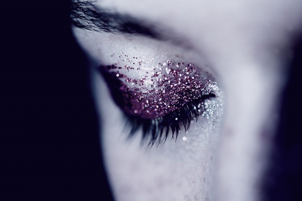 eye with glitter that is closed